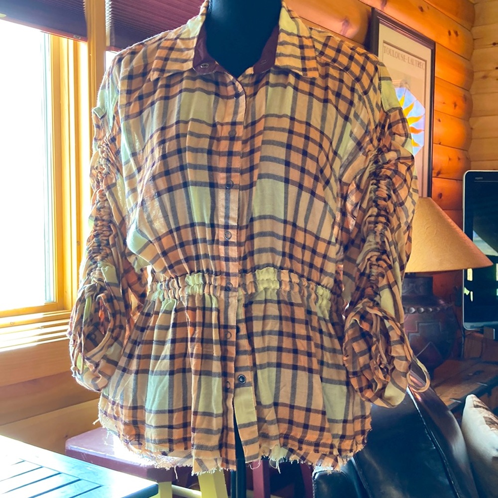 NWOT Free People ‘snap down’ lightweight shirt